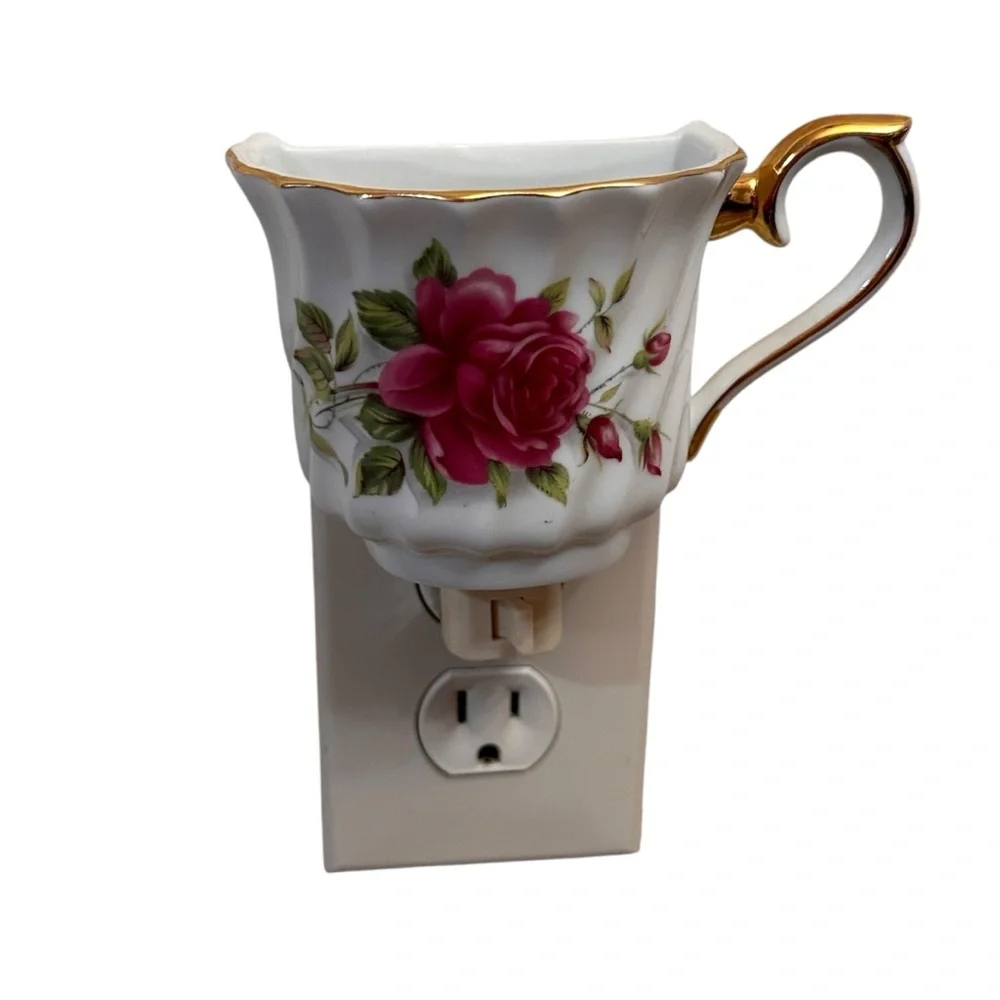 Avon Vintage Porcelain Floral Teacup Wall Lamp Night Light White Pink Gold